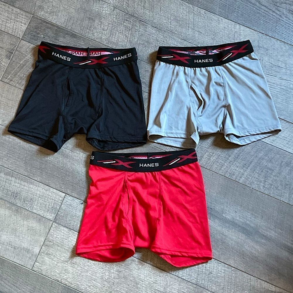 NWOT! 3-Pairs of Big Boys Hanes Boxer Briefs. Size Medium (10/12).